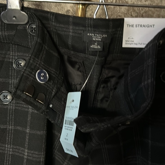 Women’s Ann Taylor Factory Sz 2P Mid Rise Straight Leg Poly/Rayon/Spandex Blend - Picture 3 of 7